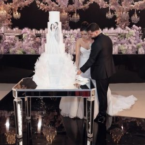 Lux Mirror Cake Table